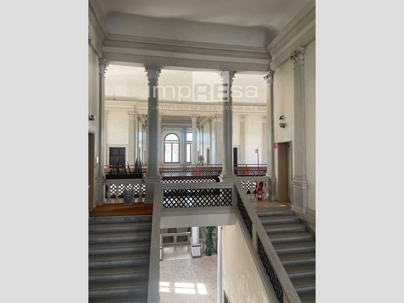Appartamento in Vendita a Conegliano, 380'000&euro;, 150 m²