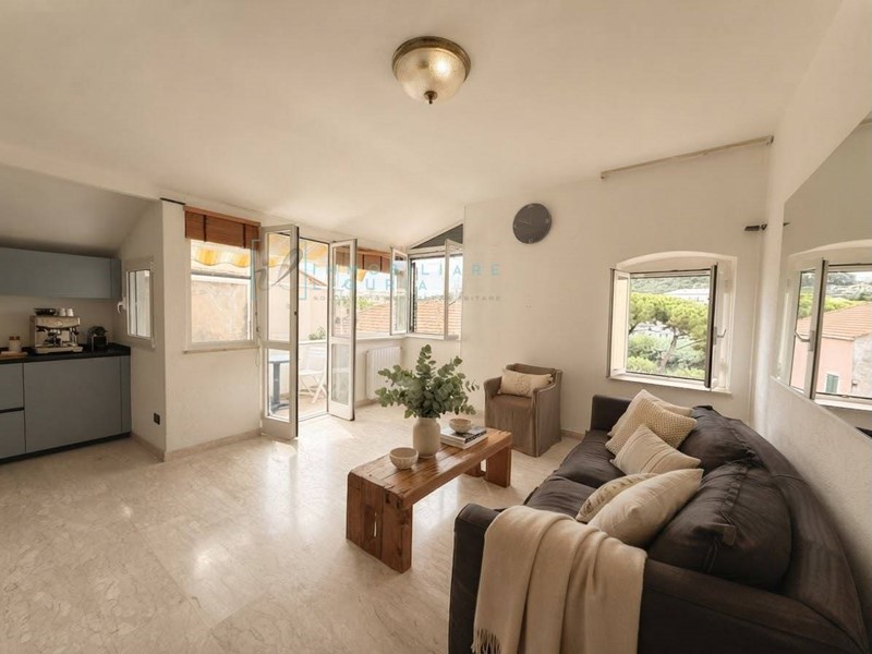 Trilocale in Vendita a Albenga, 190'000&euro;, 75 m²