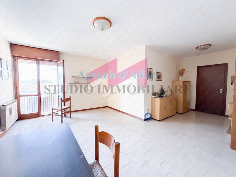 Quadrilocale in Vendita a Castelmassa, 56'000&euro;, 77 m²