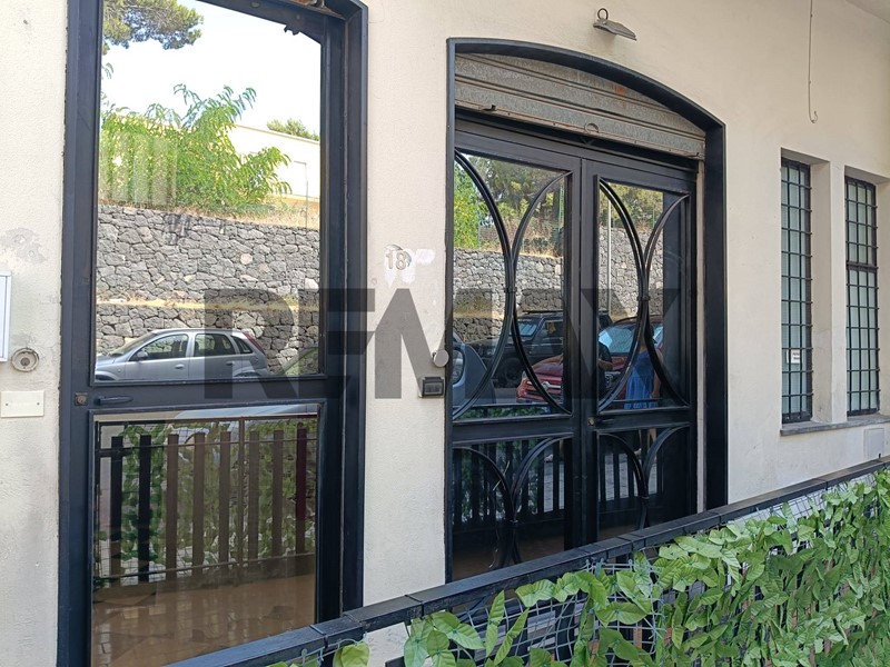 Bilocale in Vendita a Acireale, 69'000&euro;, 49 m²