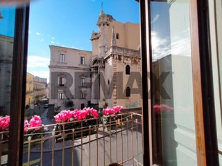 Appartamento in Affitto a Catania, 95'000&euro;, 190 m²
