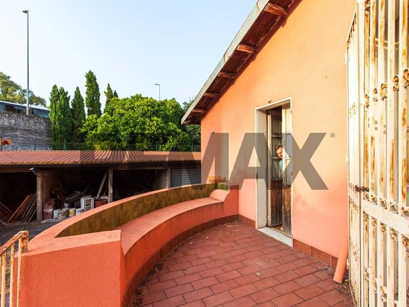 Quadrilocale in Vendita a Catania, 134'000&euro;, 130 m²