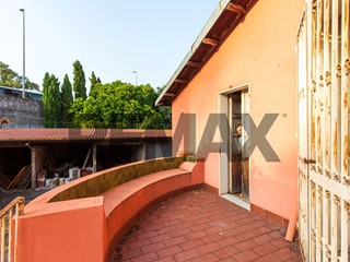 Quadrilocale in Vendita a Catania, 134'000&euro;, 130 m²