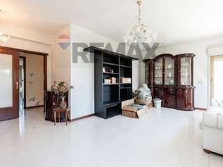 Appartamento in Vendita a Gravina di Catania, 155'000&euro;, 134 m²