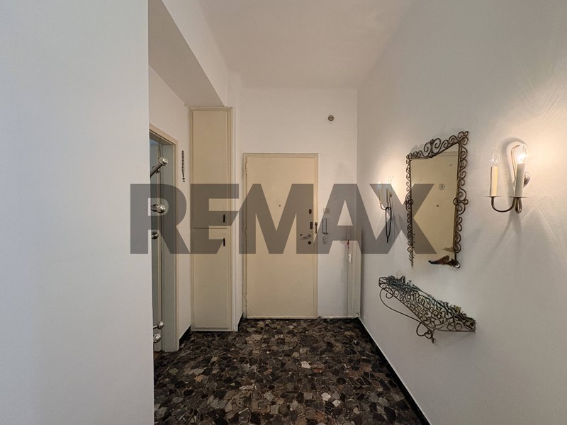 Bilocale in Vendita a Trieste, 150'000&euro;, 83 m²