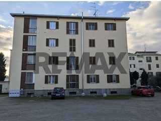 Quadrilocale in Vendita a Novara, 42'210&euro;, 108 m²