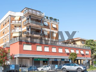 Trilocale in Vendita a Ancona, 140'000&euro;, 95 m²