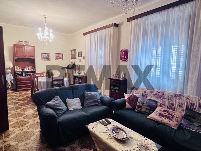 Appartamento in Vendita a Bagheria, 140'000&euro;, 146 m²