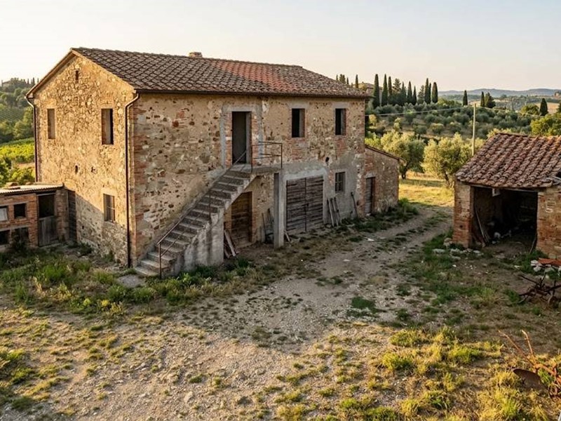 Appartamento in Vendita a Castelfranco di Sotto, 67'500&euro;, 155 m²
