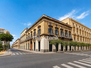 Appartamento in Vendita a Catania, 1'000'000&euro;, 480 m²