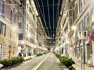 Trilocale in Affitto a Genova, 2'500&euro;, 250 m²