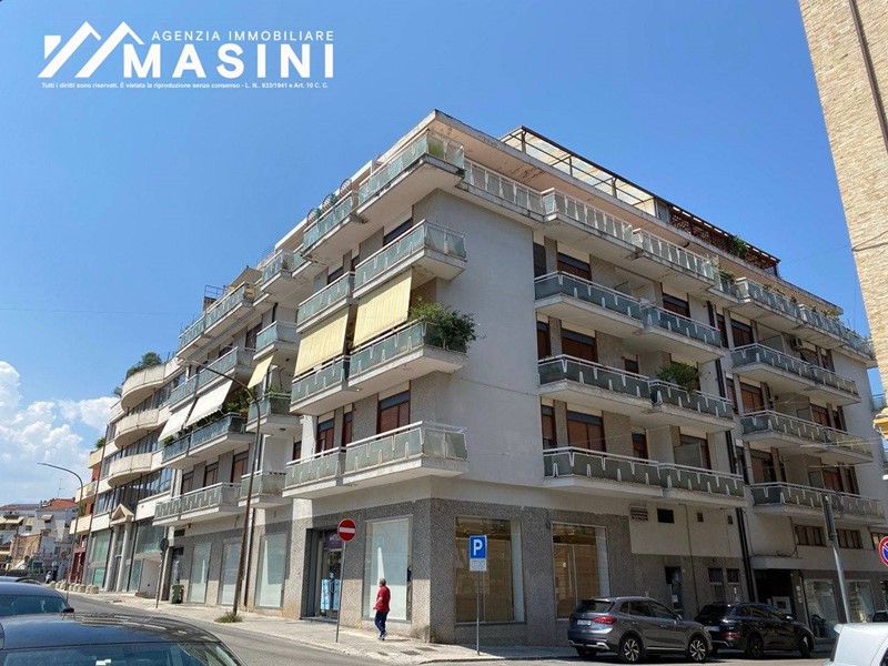 Appartamento in Vendita a Lanciano, 230'000&euro;, 198 m²