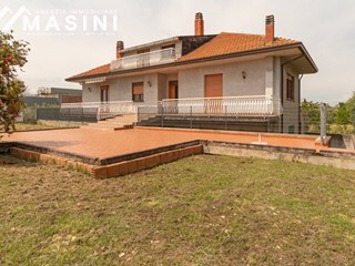 Appartamento in Vendita a San Vito Chietino, 174'000&euro;, 190 m²