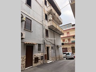 Trilocale in Vendita a Carini, 42'000&euro;, 93 m²