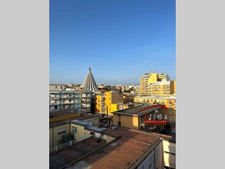 Appartamento in Vendita a Siracusa, 142'000&euro;, 165 m²