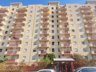Appartamento in Vendita a Palermo, 189'000&euro;, 150 m²