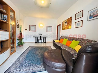 Quadrilocale in Vendita a Verona, 229'000&euro;, 100 m², con Box