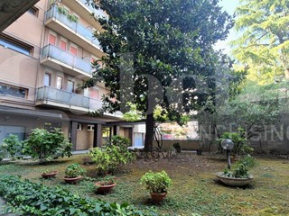 Bilocale in Vendita a Piacenza, 160'000&euro;, 94 m², arredato, con Box