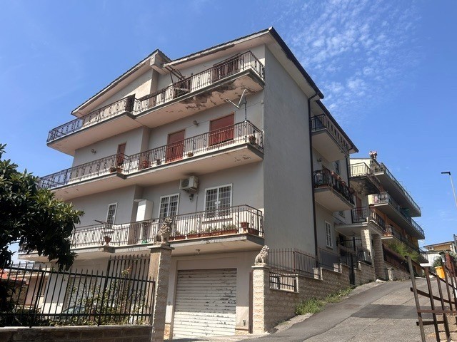 Trilocale in Vendita a Marcellina, 125'000&euro;, 90 m²