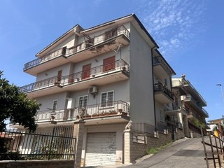 Trilocale in Vendita a Marcellina, 125'000&euro;, 90 m²