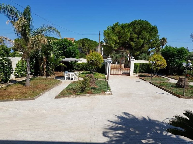 Appartamento in Vendita a Siracusa, zona Isola Sacramento, 200'000&euro;, 162 m²