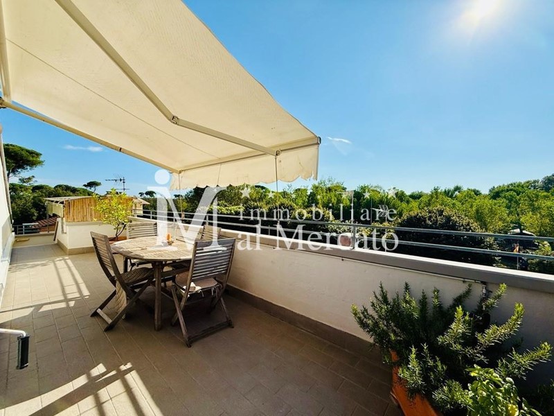 Bilocale in Vendita a Viareggio, 185'000&euro;, 64 m², arredato