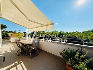 Bilocale in Vendita a Viareggio, 185'000&euro;, 64 m², arredato