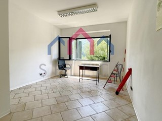 Quadrilocale in Vendita a Borgo a Mozzano, 99'000&euro;, 85 m²