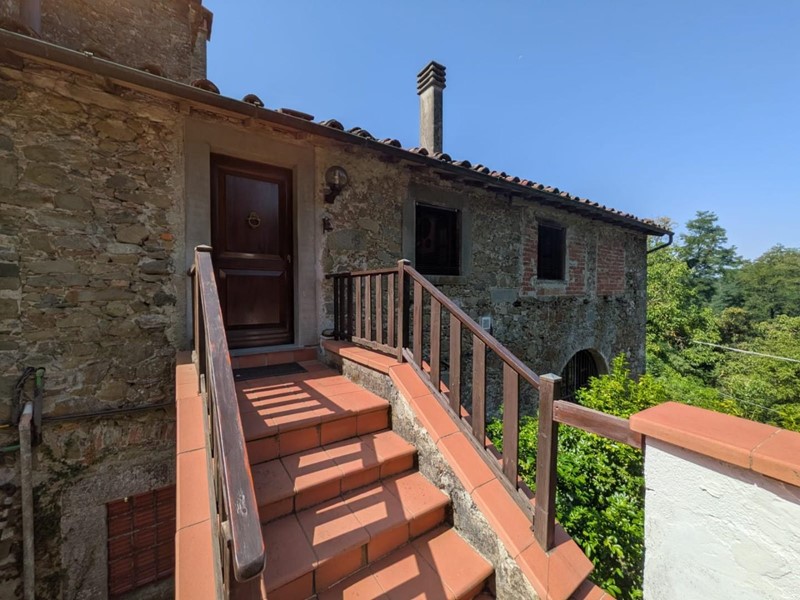 Appartamento in Vendita a Coreglia Antelminelli, zona Vitiana, 230'000&euro;, 175 m², arredato
