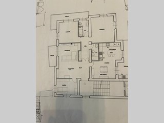 Appartamento in Vendita a Siena, 450'000&euro;, 150 m², arredato