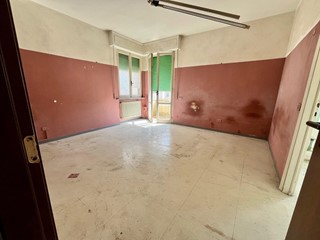 Quadrilocale in Vendita a Pontedera, 110'000&euro;, 125 m²