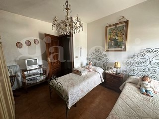 Quadrilocale in Vendita a Terni, 109'000&euro;, 110 m², con Box