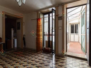 Bilocale in Vendita a Siracusa, zona ORTIGIA - UMBERTO, 80'000&euro;, 65 m²
