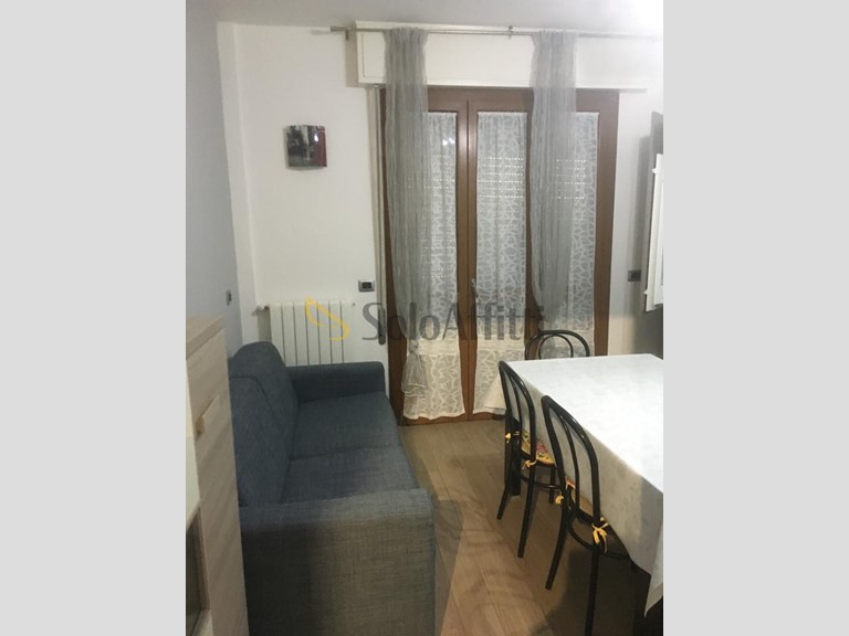 Trilocale in Affitto a Rimini, zona Rivazzurra, 700&euro;, 50 m², arredato