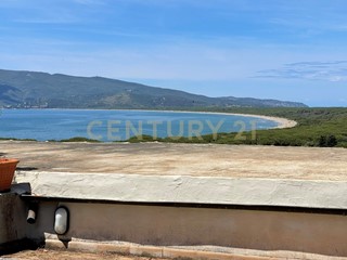 Trilocale in Affitto a Orbetello, zona Ansedonia, 1'200&euro;, 50 m², arredato
