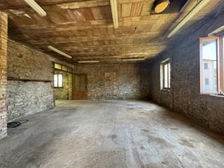 Appartamento in Vendita a San Gimignano, 120'000&euro;, 170 m²