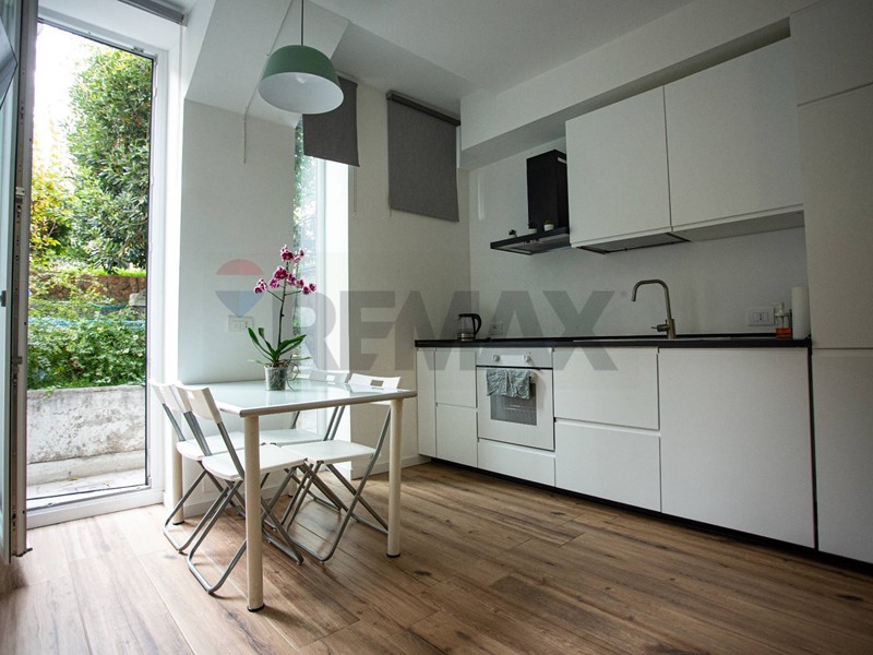 Bilocale in Vendita a Milano, 215'000&euro;, 54 m²