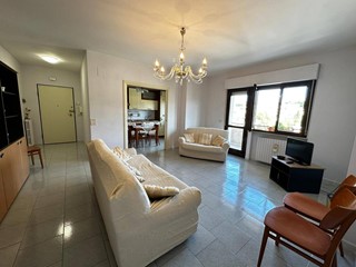 Appartamento in Affitto a Chieti, 550&euro;, 140 m²