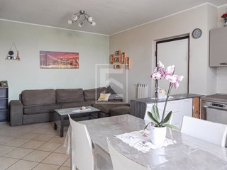 Quadrilocale in Vendita a Desenzano del Garda, 300'000&euro;, 110 m²