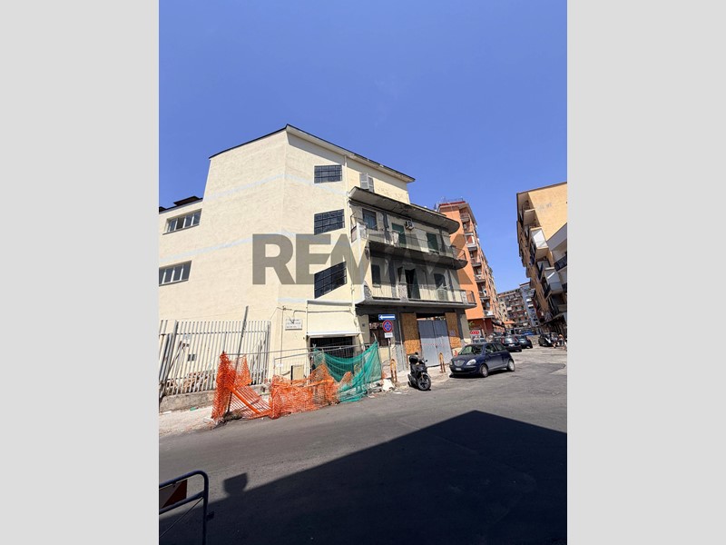 Trilocale in Vendita a Napoli, 160'000&euro;, 60 m²