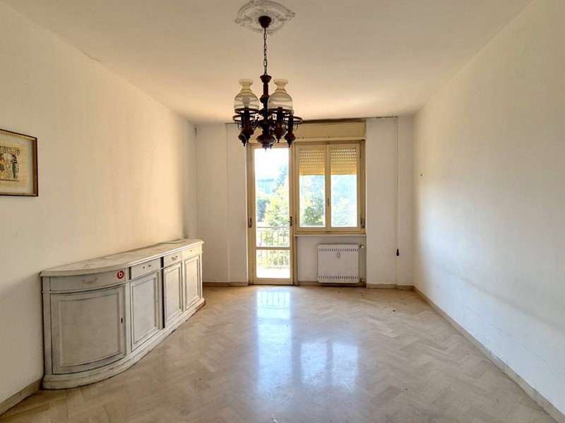 Trilocale in Vendita a Terni, 69'000&euro;, 107 m²