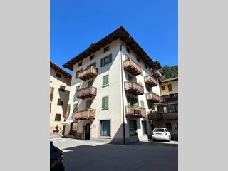 Attico in Vendita a Pinzolo, 430'000&euro;, 74 m²