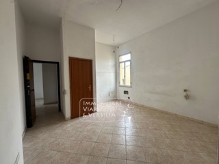 Trilocale in Vendita a Fucecchio, 78'000&euro;, 70 m²