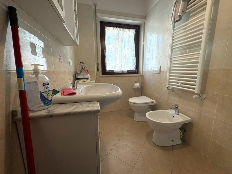 Appartamento in Vendita a L'Aquila, 250'000&euro;, 138 m²