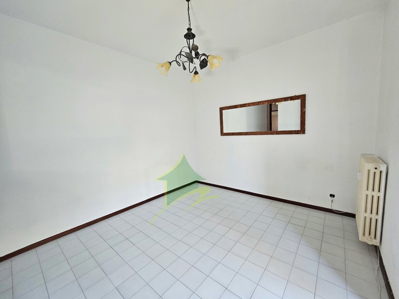 Trilocale in Vendita a Sanremo, 180'000&euro;, 63 m²