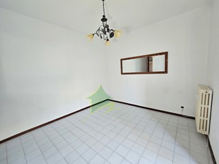 Trilocale in Vendita a Sanremo, 180'000&euro;, 63 m²