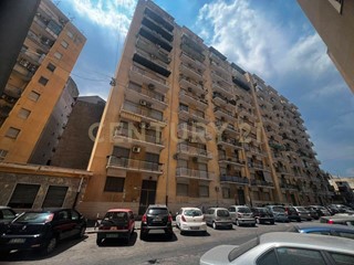 Trilocale in Vendita a Catania, 124'000&euro;, 97 m²