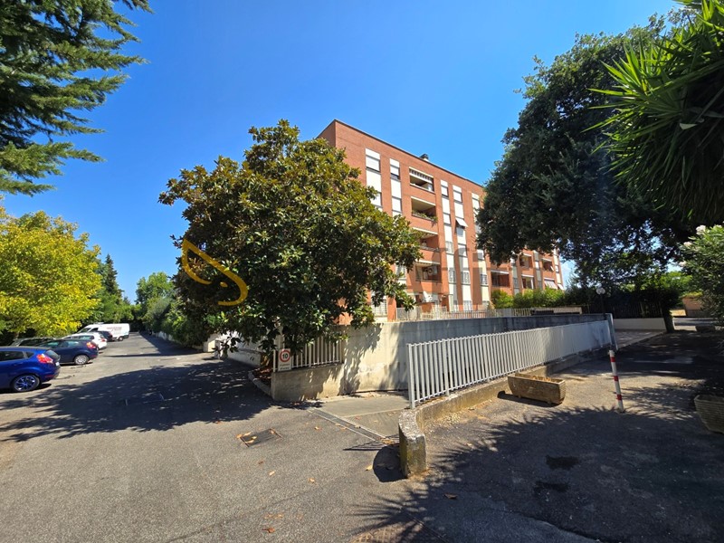Trilocale in Affitto a Roma, zona Bufalotta-Settebagni-Casal Boccone-Casal Monastero, 970&euro;, 85 m², arredato, con Box