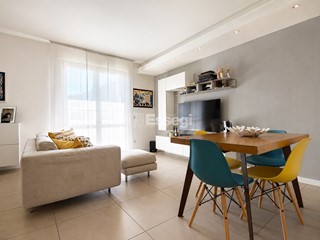 Appartamento in Vendita a Lucca, zona Sud, 310'000&euro;, 100 m²