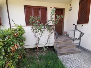 Trilocale in Vendita a Fucecchio, 185'000&euro;, 70 m², con Box